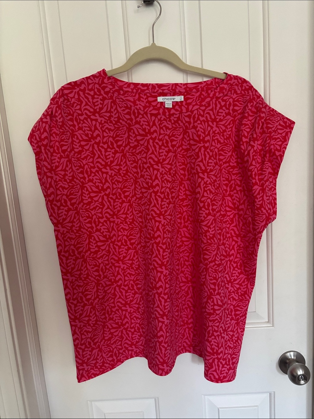Chico's Hot Pink & Coral Leaf-Print Tunic